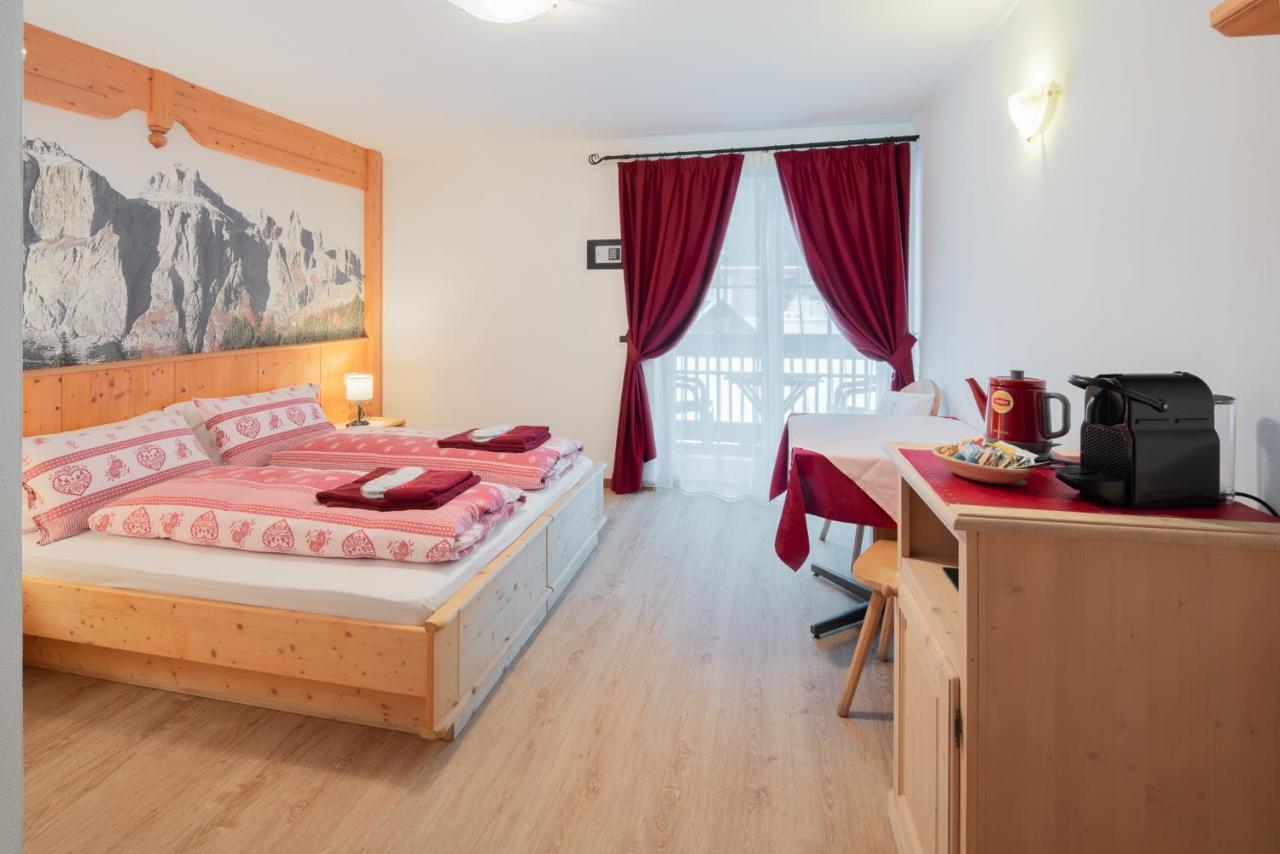 B&B Agriturismo Cesa Ciasates กานาเซย์ ภายนอก รูปภาพ