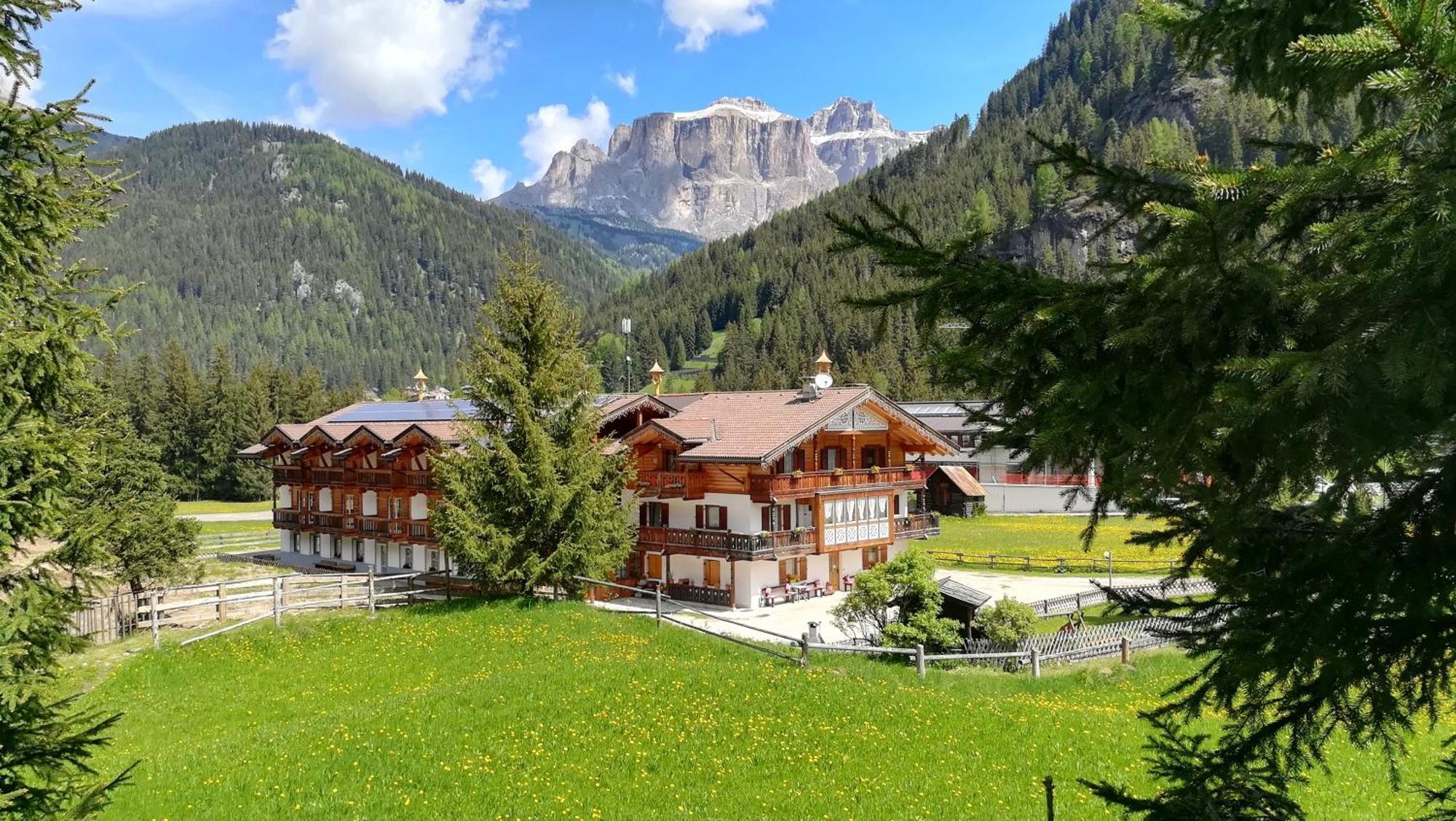 B&B Agriturismo Cesa Ciasates กานาเซย์ ภายนอก รูปภาพ